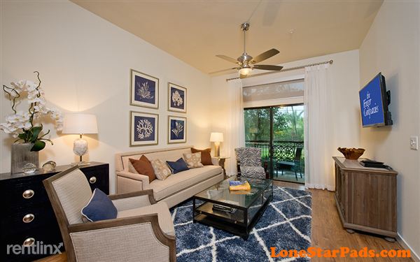 Building Photo - 11070 Katy Fwy