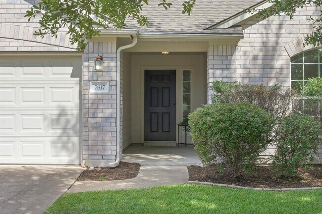 Foto del edificio - 7817 Squirrel Hollow Dr