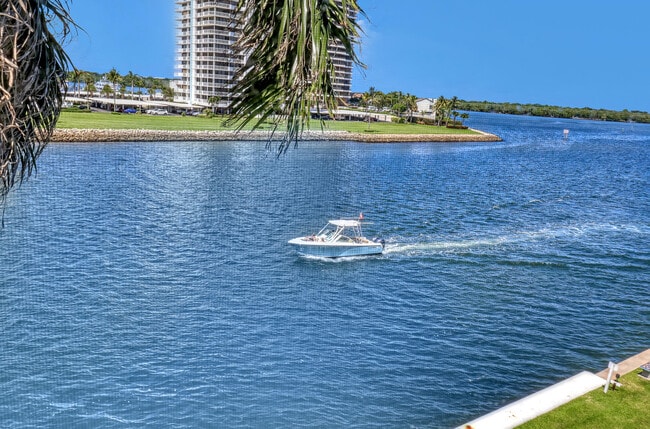 Building Photo - 28 Yacht Club Dr