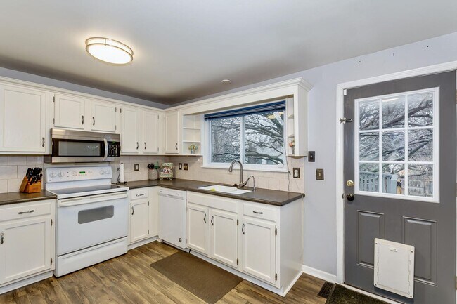Foto del edificio - Nicely updated single family home in North...