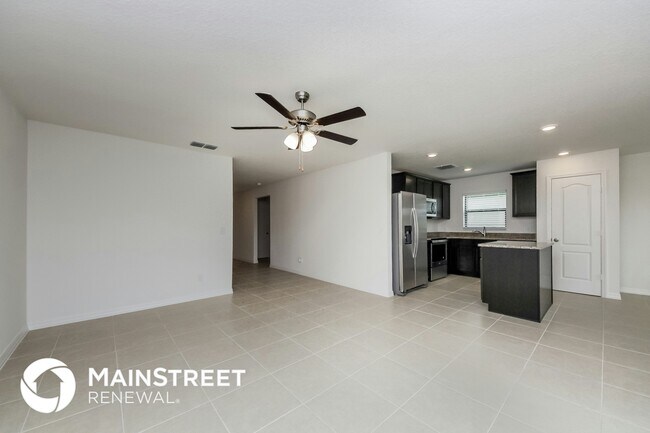 Building Photo - 1467 Swan Lake Cir