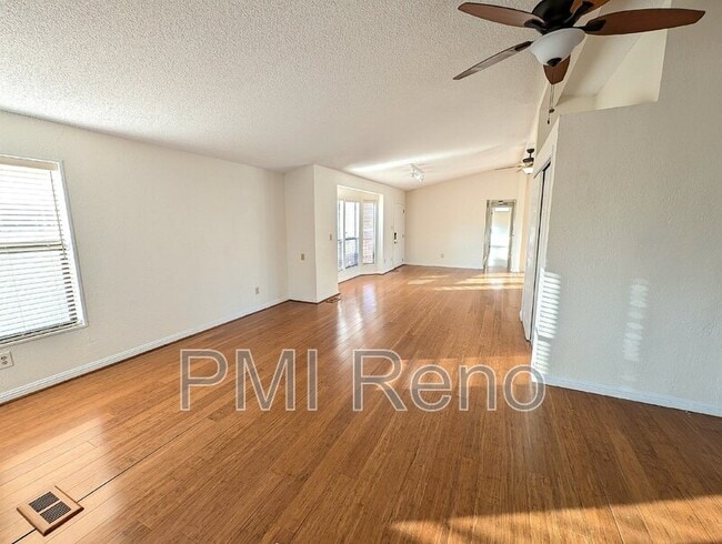 Building Photo - 3828 Macaw Ln