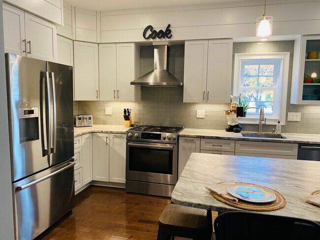 Foto del edificio - 10 Meadowbrook Ln