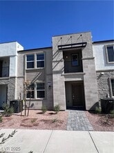 Building Photo - 1172 Heliodor Ave
