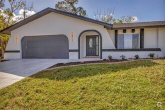 Building Photo - 4290 Yucatan Cir