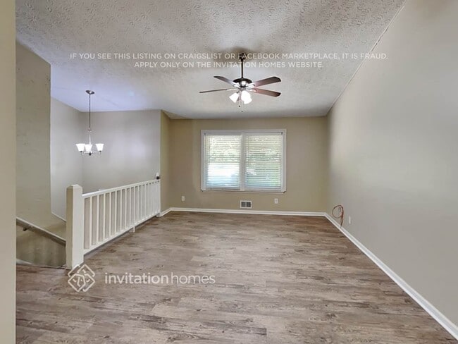 Building Photo - 1393 Mountain Overlook