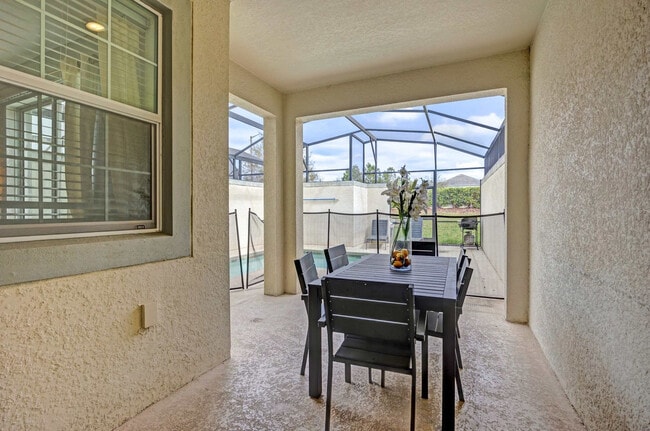 Building Photo - 8935 Stinger Dr