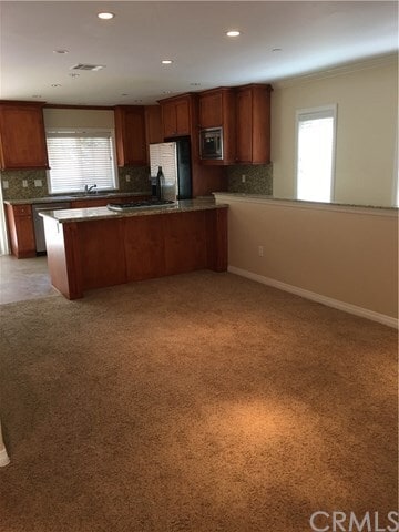 Building Photo - 156 Marion Ave