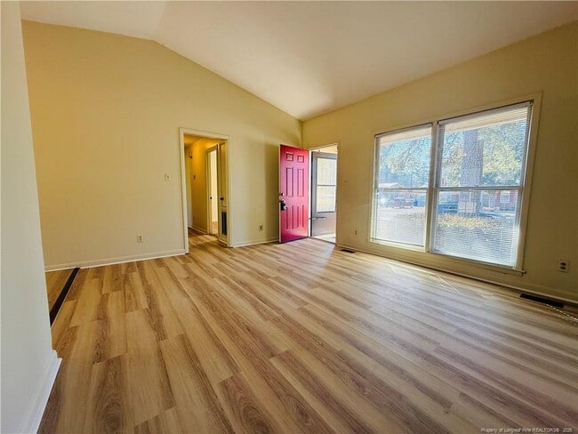 Building Photo - 129 Deerfield Dr