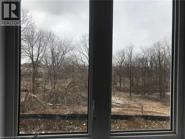 Photo du bâtiment - 5 Sparrow Ave