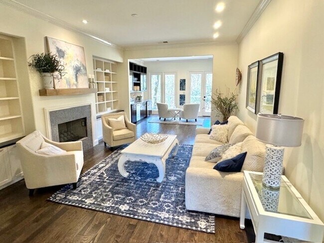 Foto del edificio - Impressive Germantown home on a very priva...