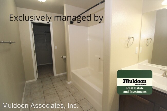 Building Photo - 3 br, 2.5 bath House - 2004 Mirror Ct