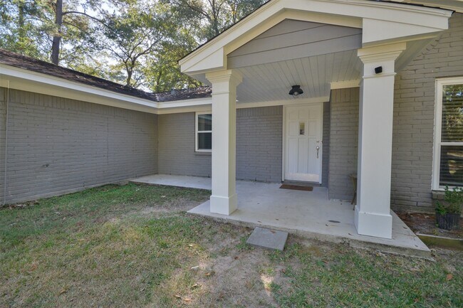 Building Photo - 1420 Sweet Gum Ln