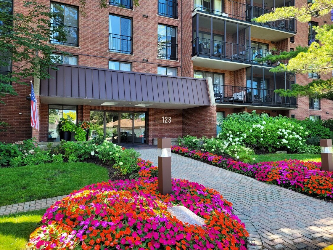 Foto principal - 123 Acacia Dr