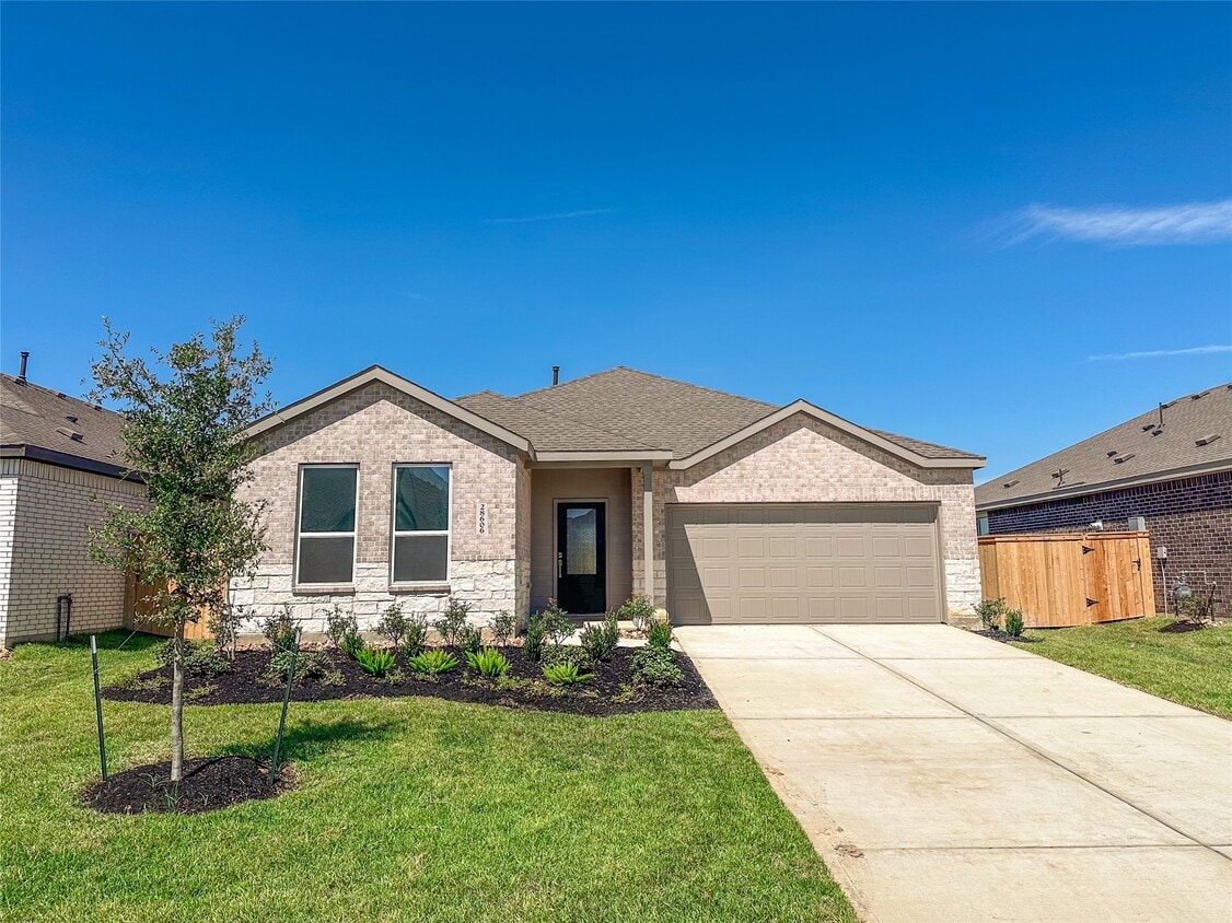 Primary Photo - 28606 Bluebonnet Grotto Dr