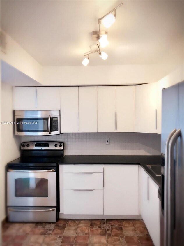 Foto principal - 801 Three Islands Boulevard