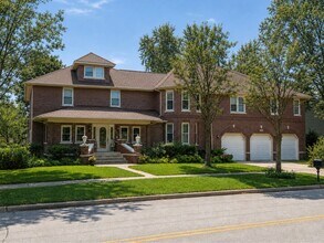 Building Photo - 1506 Oswego Rd