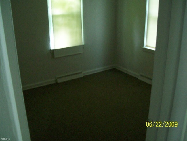 Building Photo - 2 br, 1 bath House - 725 Louisa St