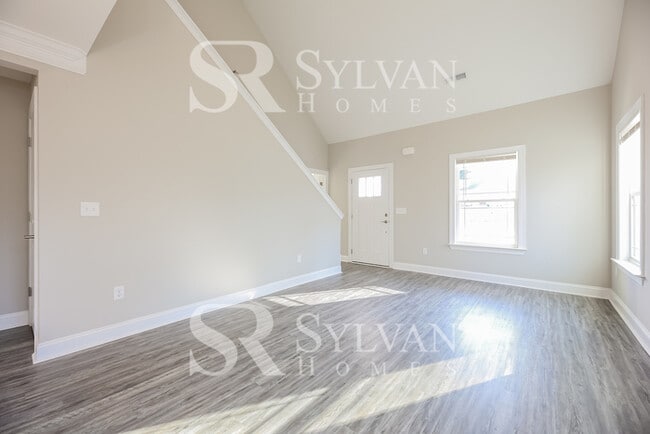 Building Photo - Enjoy living the good life in this 3 bedro...