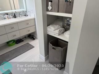Foto del edificio - 5450 NW 122nd Dr