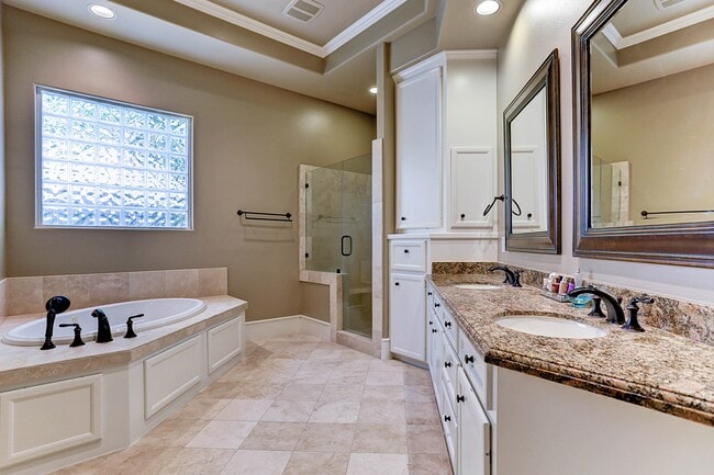 Foto del edificio - 13323 Brentonwood Ln