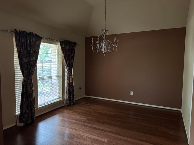 Building Photo - 26962 Armor Smith Dr