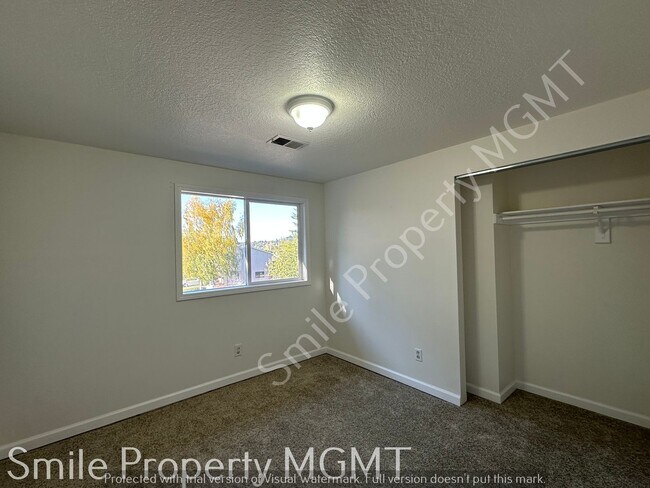 Foto del edificio - Refresh interior and Exterior Paints