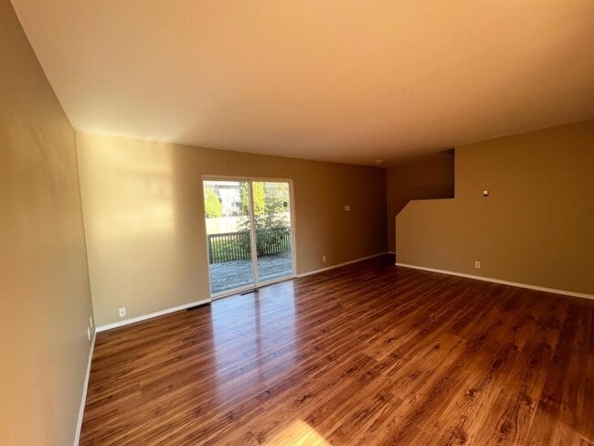 Building Photo - 3 bedroom in Kitimat BC V8C 1W2