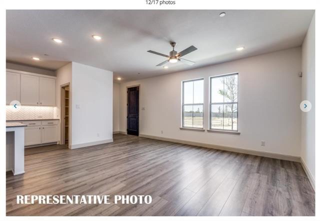 Foto del edificio - 9015 Scarp Hl Ln