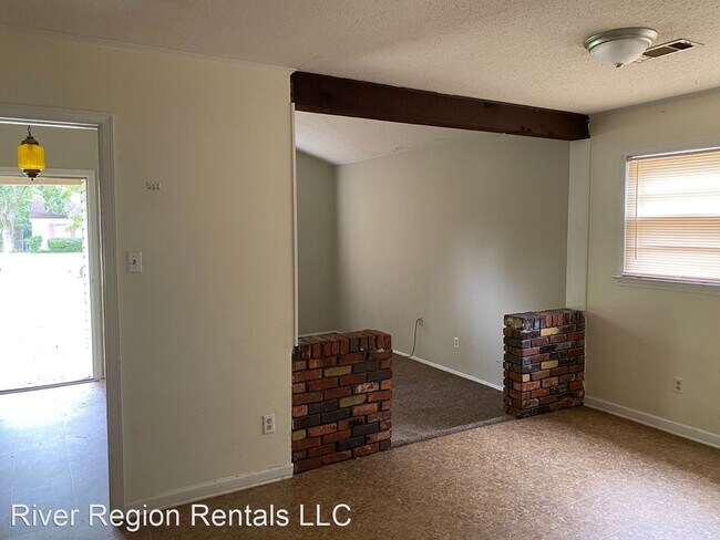 Building Photo - 3 br, 2 bath House - 468 Pecan Tree Drive