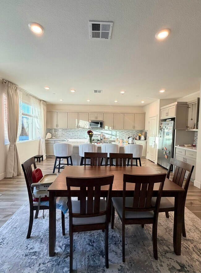 Foto del edificio - 5332 Trimonti Cir