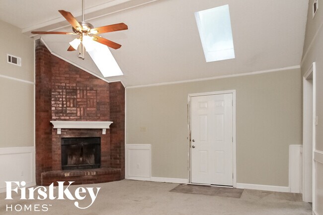 Building Photo - 7364 Ashley Oaks Dr