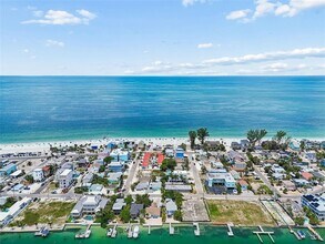 Building Photo - 8125 Bayshore Dr