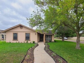 Building Photo - 126 La Silla Dr