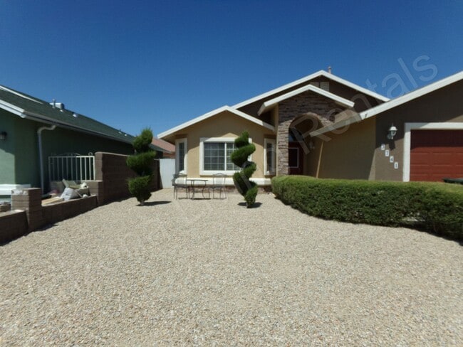 Building Photo - BEAUTIFUL HOME NEAR WALLECK RANCH