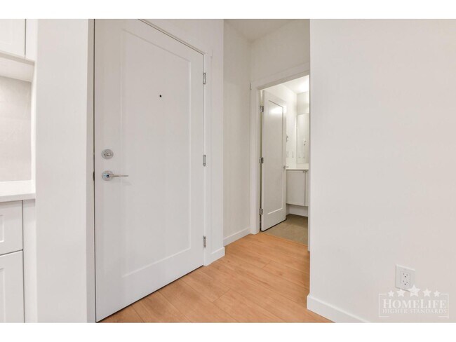 Building Photo - 14778-14106 106 Ave