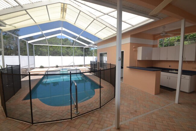 Foto del edificio - 7925 Bengal Ln