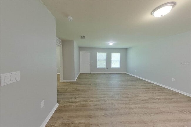 Building Photo - 2103 Roosevelt Ave