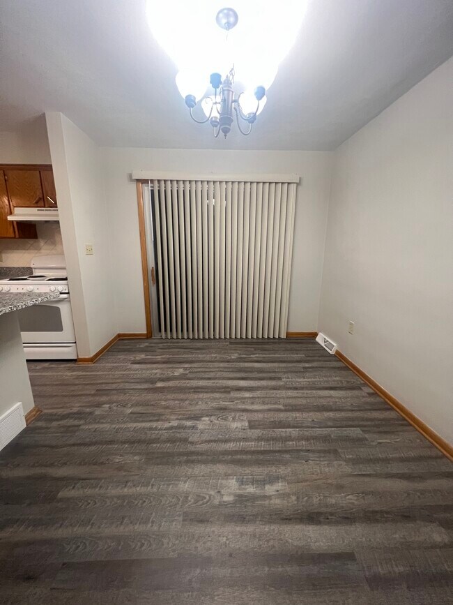 Foto del edificio - 1615 W 44th St