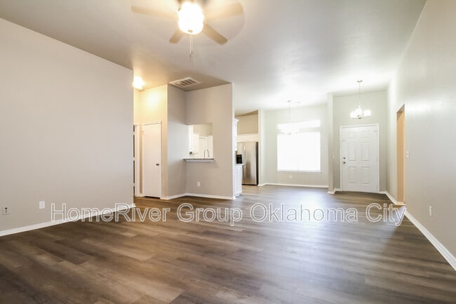 Building Photo - 3905 Penny Dr