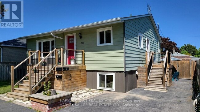 Building Photo - 709 Annland St