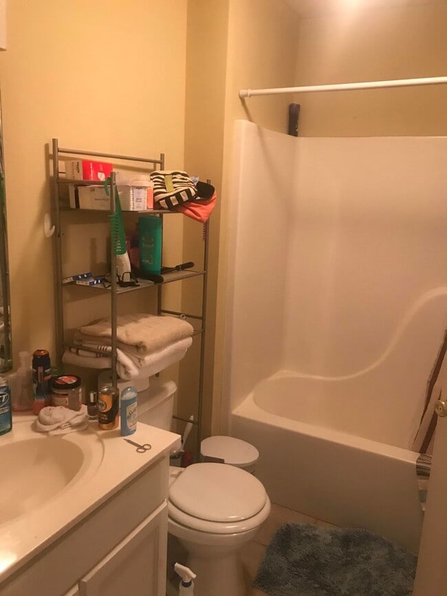 Building Photo - 124 Carrollton