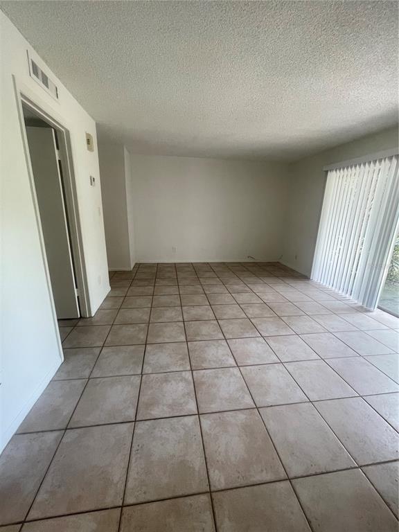 Foto del edificio - 7417 Daniel Webster Dr