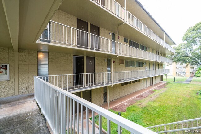 Building Photo - 2BR 1BA with 1 COVERED PARKING NEAR SCHOFI...