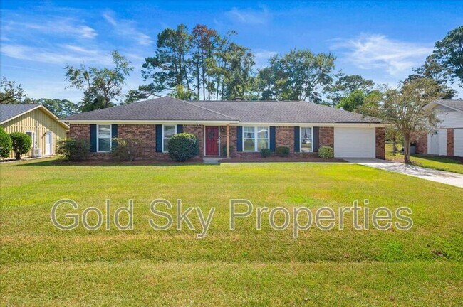 Building Photo - 210 Pine Grove Dr