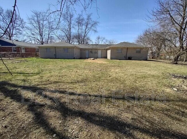 Building Photo - 7817 Southfield Dr