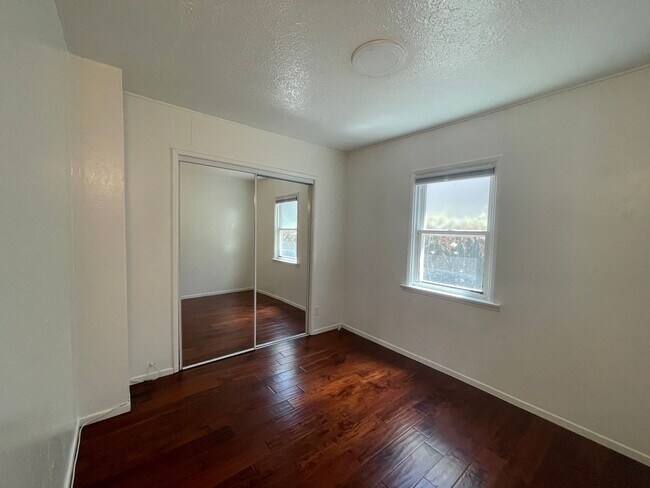 Building Photo - Updated 2 bedroom house in City Heights