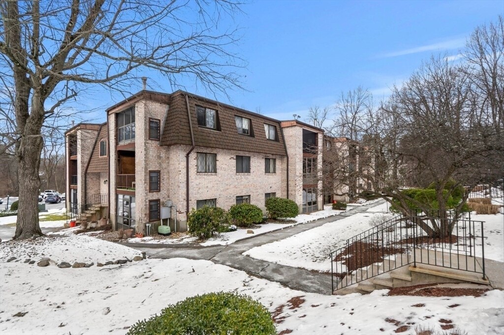 Foto principal - 7 Greenbriar Dr