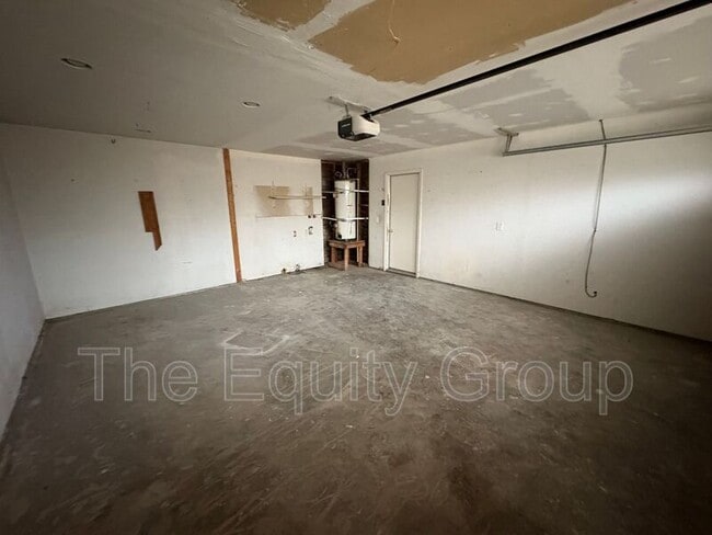 Building Photo - 737 S Spruce St