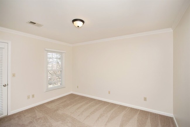 Building Photo - 5250 Rustic Way
